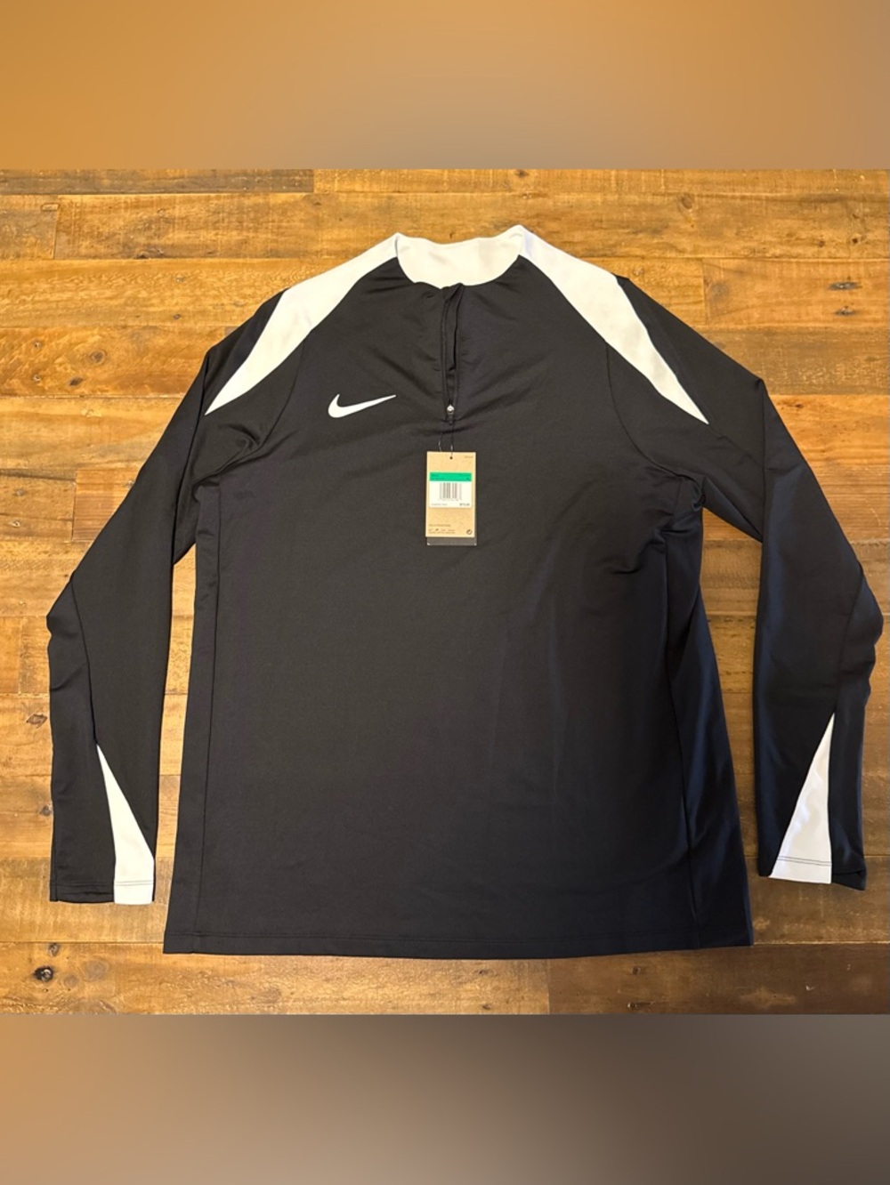 Nike Men’s Black & White Long Sleeve Lightweight Quarter Zip Pullover Jacket